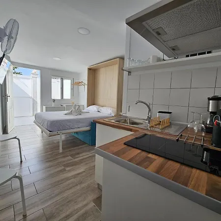 Apartmán El Caramelito 2 Estudio Con Cama Abatible