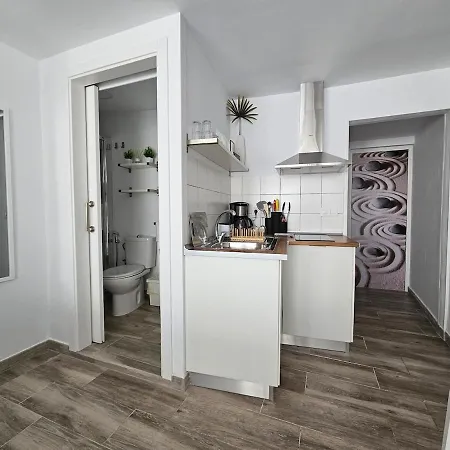 El Caramelito 2 Estudio Con Cama Abatible Apartman