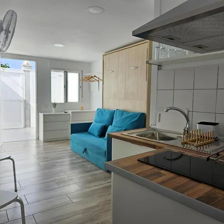 El Caramelito 2 Estudio Con Cama Abatible Apartman San Bartolomé