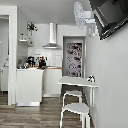 El Caramelito 2 Estudio Con Cama Abatible San Bartolomé